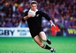John Kirwan scores one of the most famous WC tries.